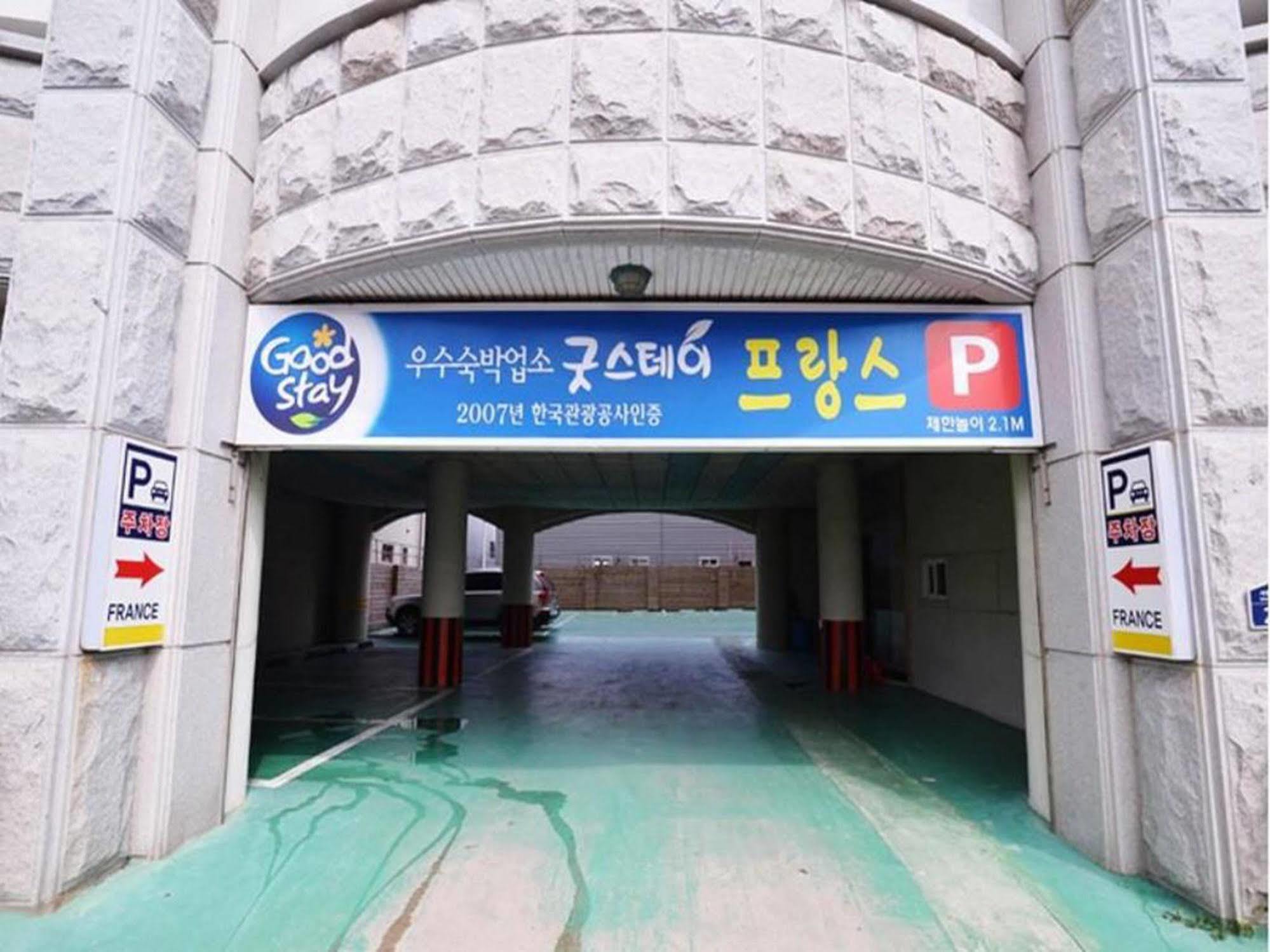 Am Ort Hotel Yeosu Exteriör bild