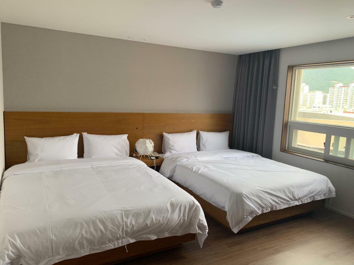 Am Ort Hotel Yeosu Exteriör bild