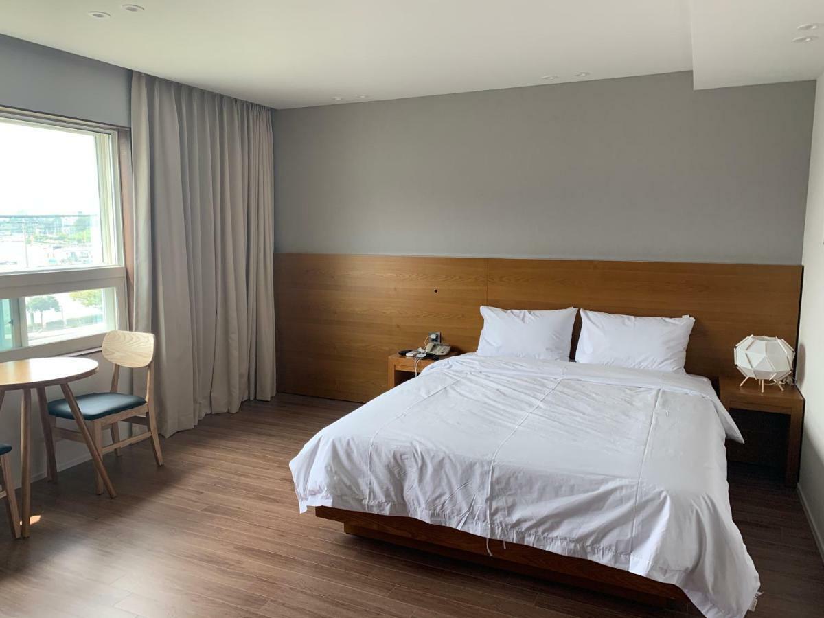 Am Ort Hotel Yeosu Exteriör bild