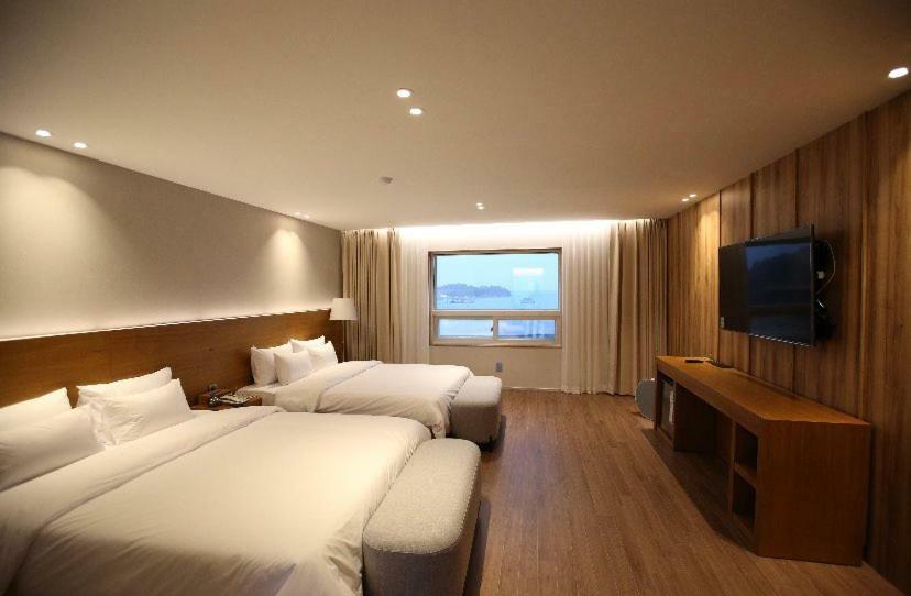 Am Ort Hotel Yeosu Exteriör bild